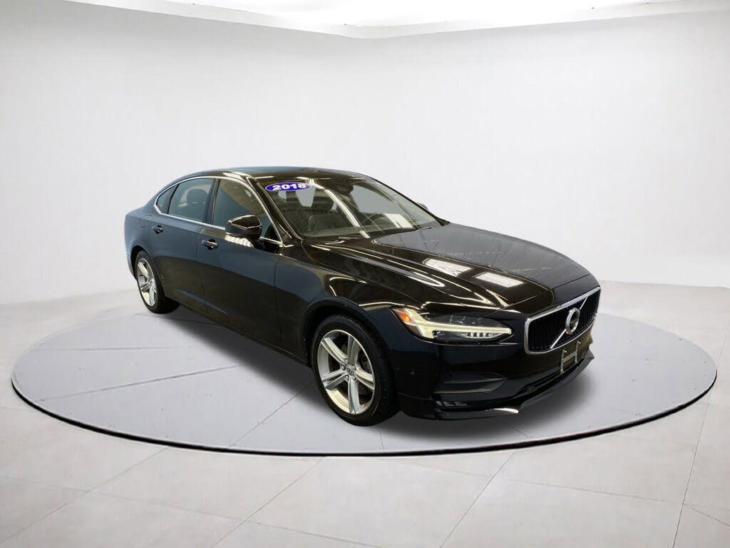 2018 Volvo S90 T5 Momentum AWD