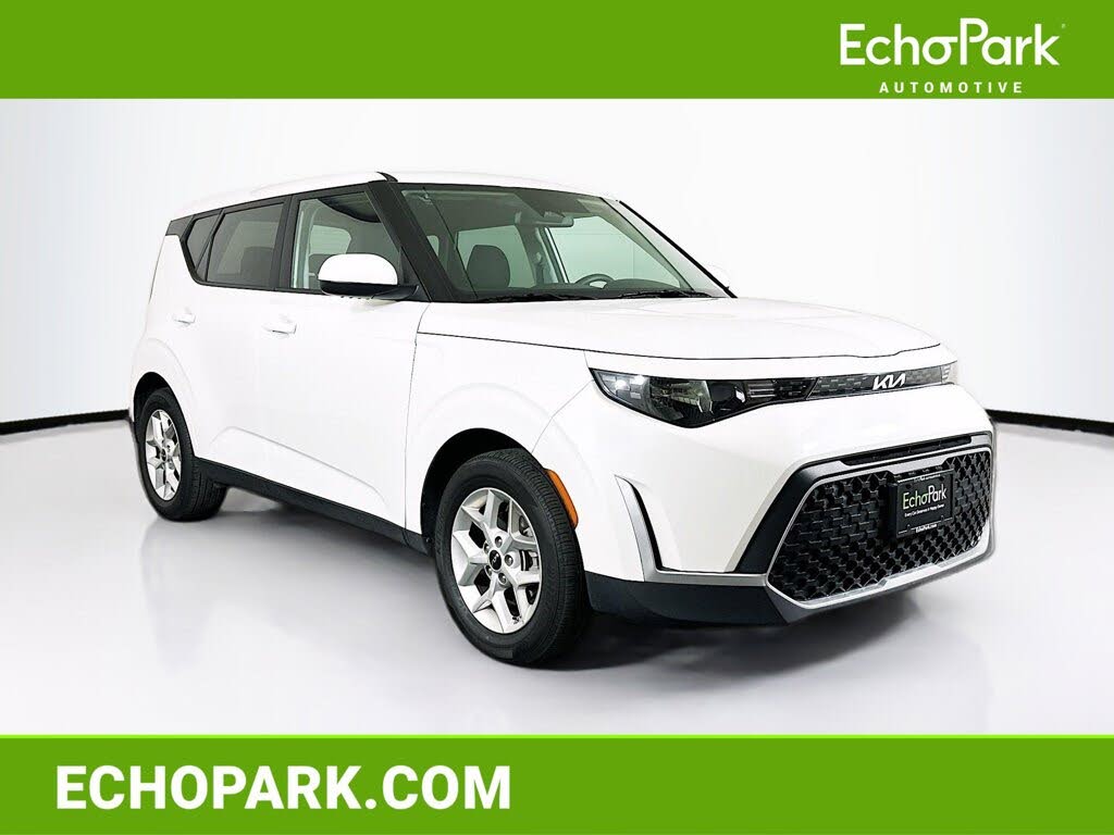 2024 Kia Soul LX FWD