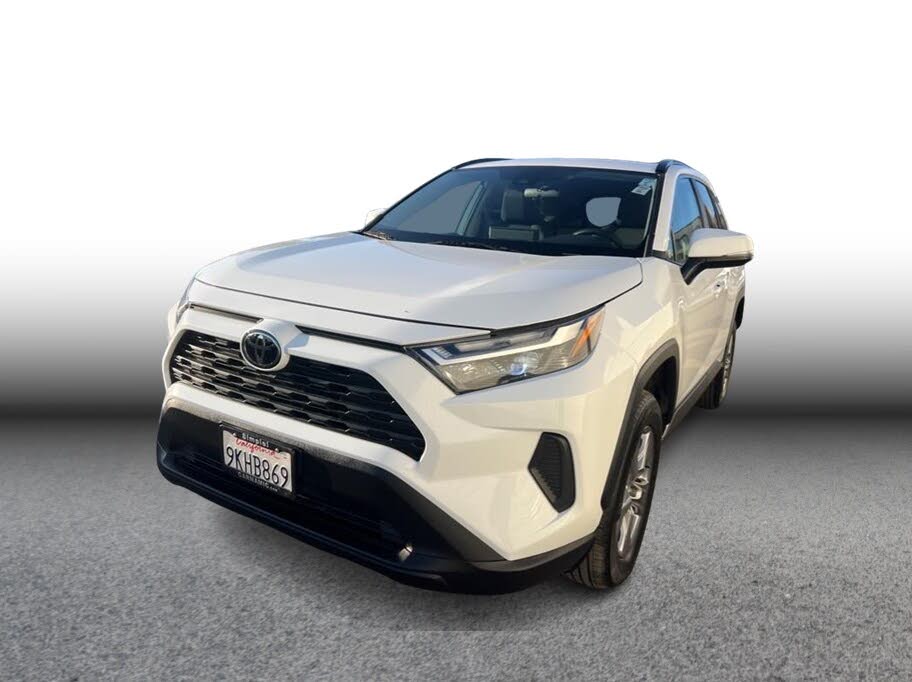 2024 Toyota RAV4 XLE FWD