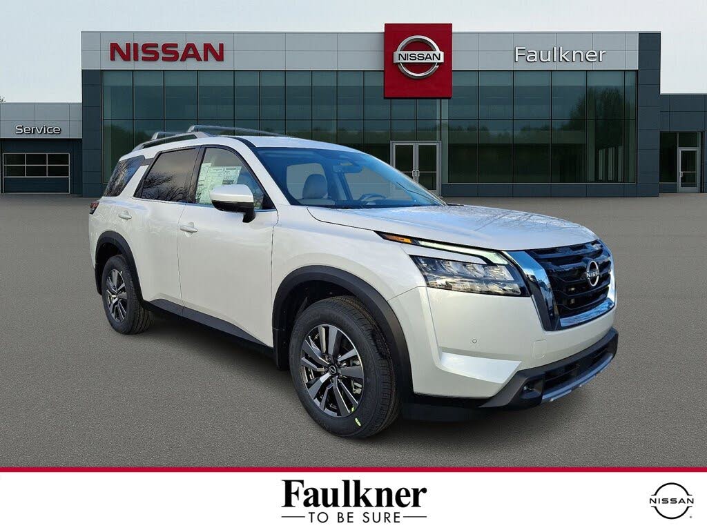 2025 Nissan Pathfinder SL 4WD