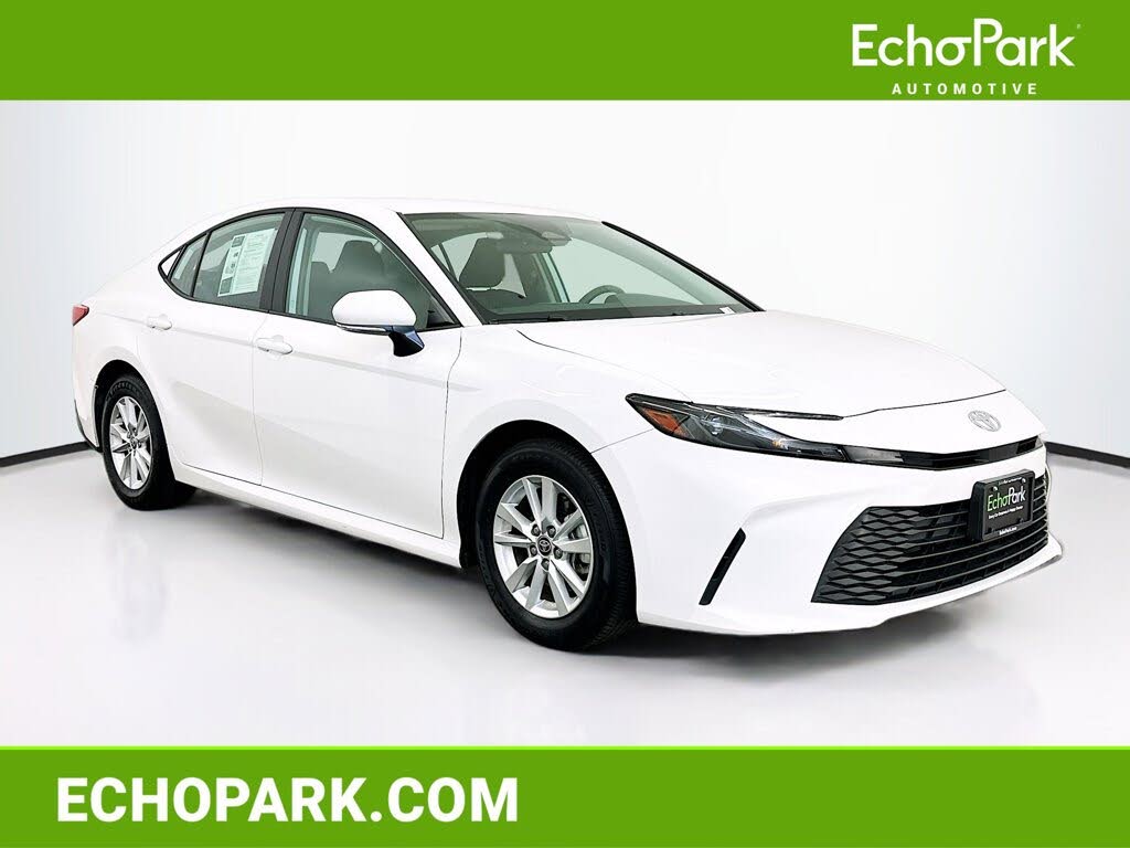 2025 Toyota Camry LE FWD