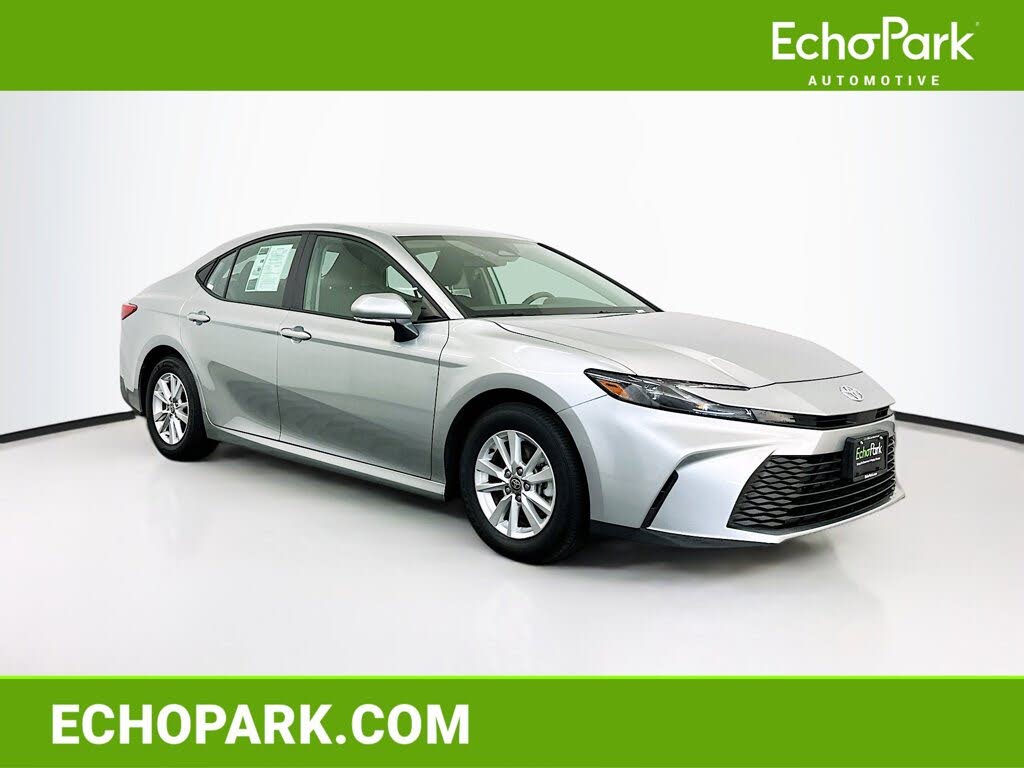 2025 Toyota Camry LE FWD