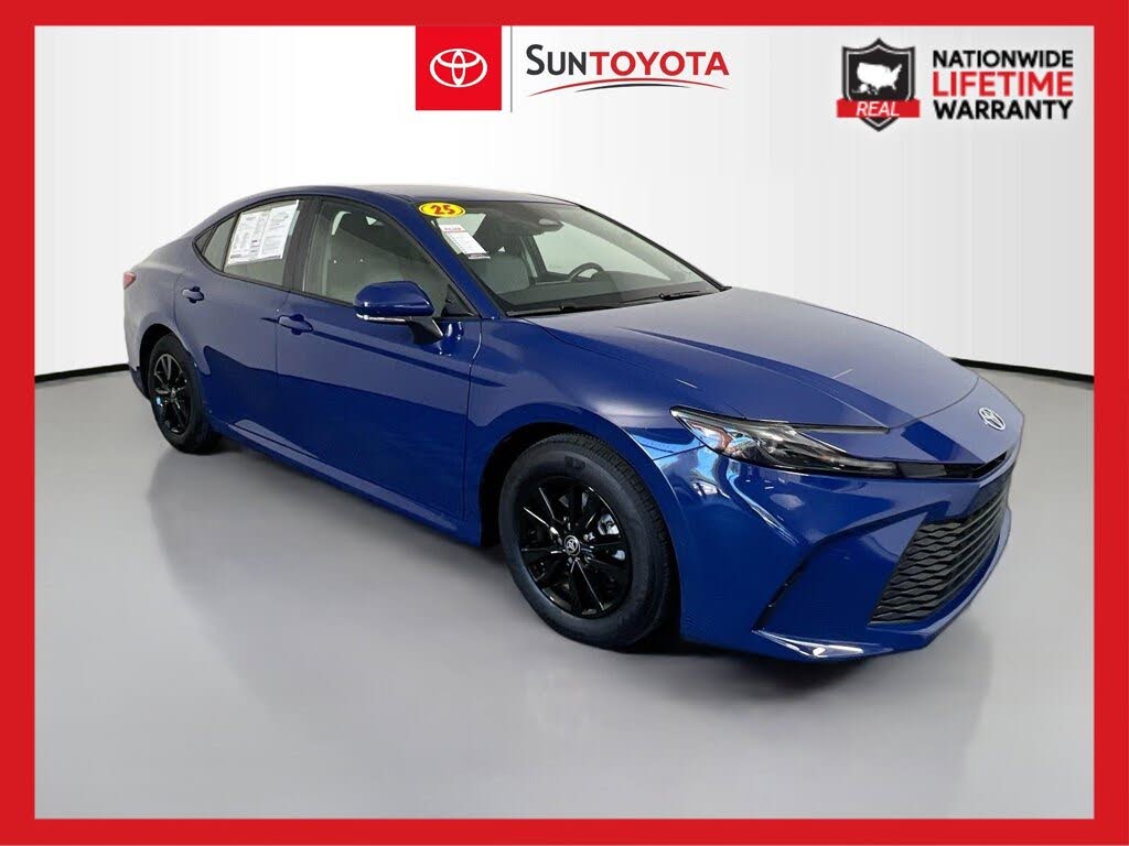 2025 Toyota Camry LE FWD