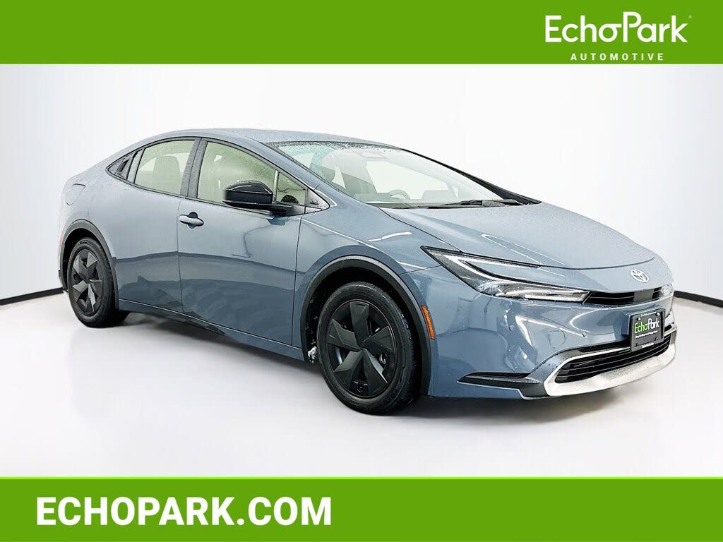 2025 Toyota Prius Plug-In Hybrid SE FWD