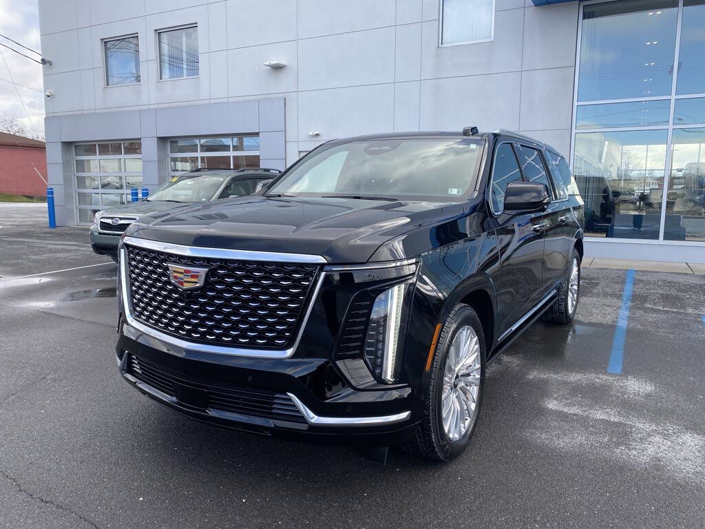 2026 Cadillac Escalade ESV Luxury 4WD