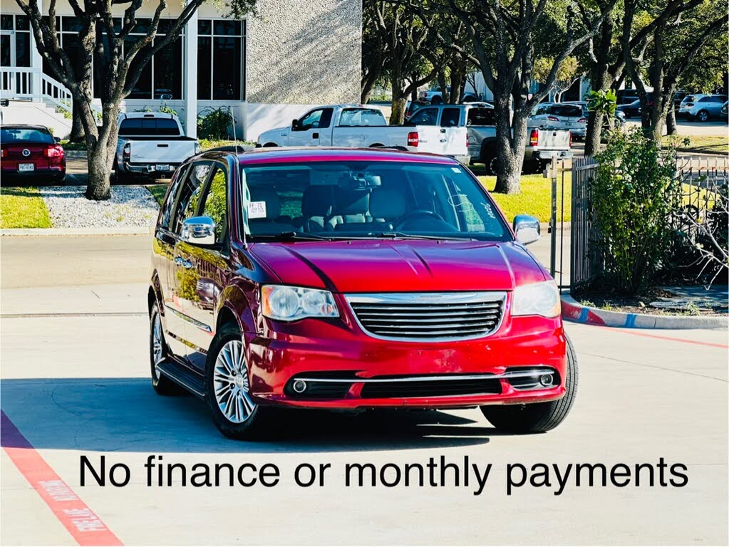 2013 Chrysler Town & Country Touring-L FWD