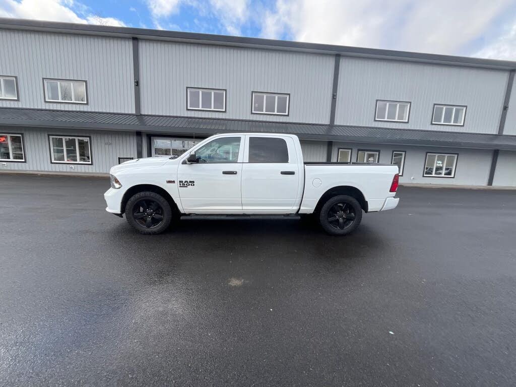 2022 RAM 1500 Classic Tradesman Crew Cab 4WD