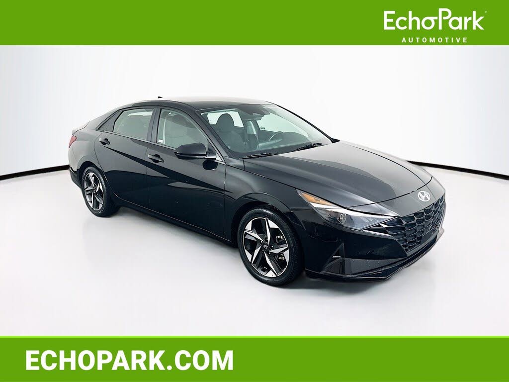 2023 Hyundai Elantra SEL FWD