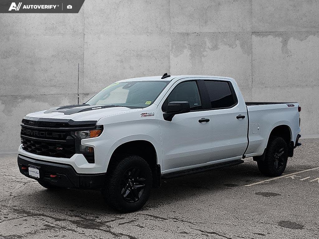 2024 Chevrolet Silverado 1500 Custom Trail Boss Crew Cab 4WD