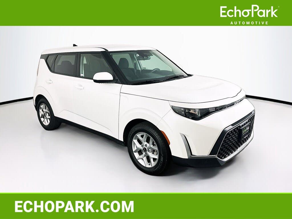 2024 Kia Soul LX FWD