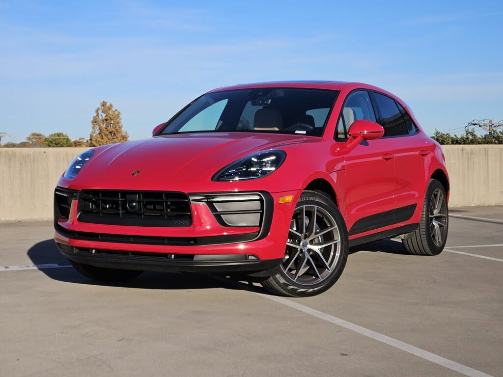 2025 Porsche Macan AWD