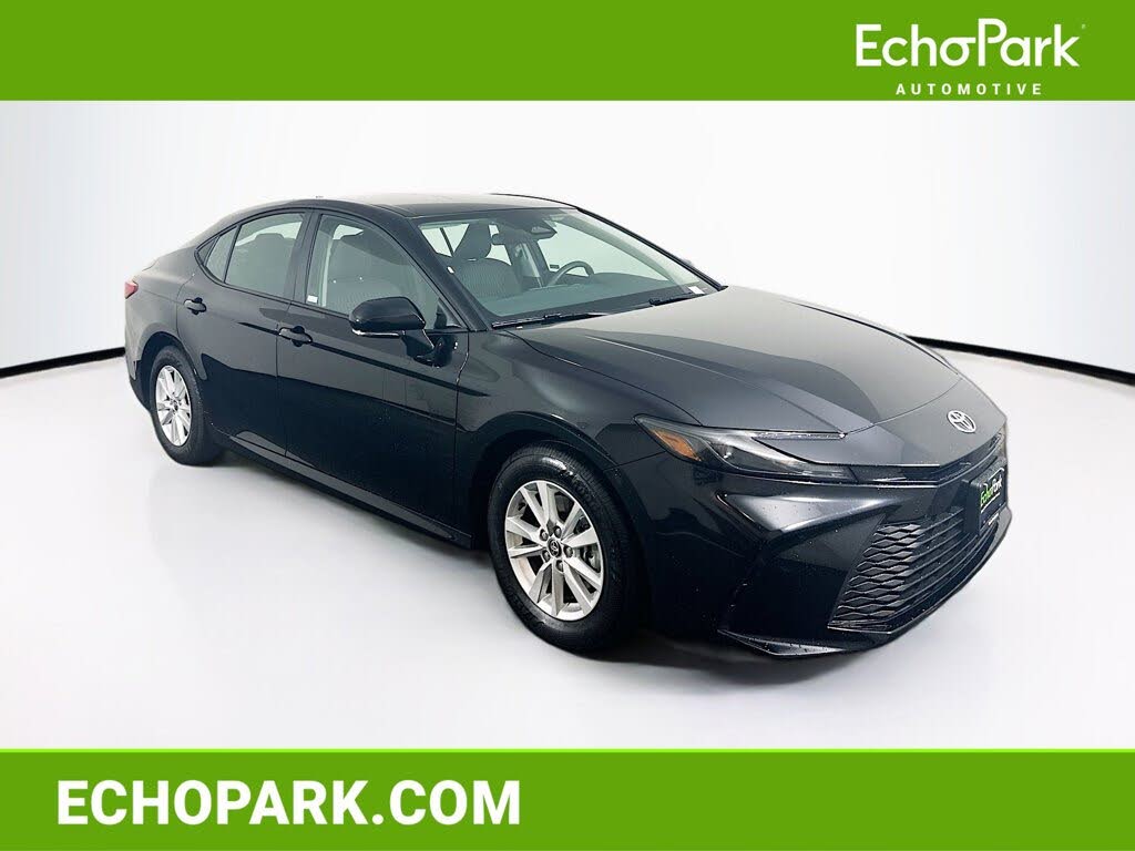 2025 Toyota Camry LE FWD