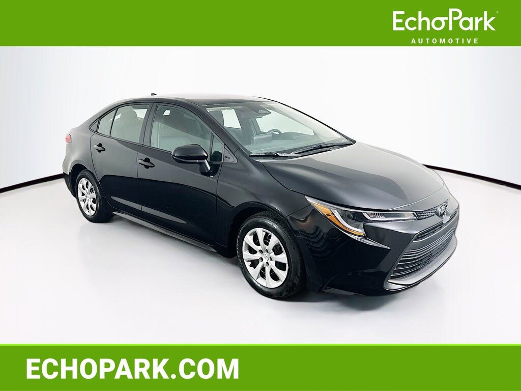 2025 Toyota Corolla LE FWD