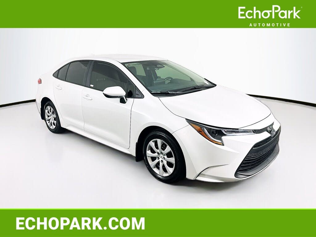 2025 Toyota Corolla LE FWD