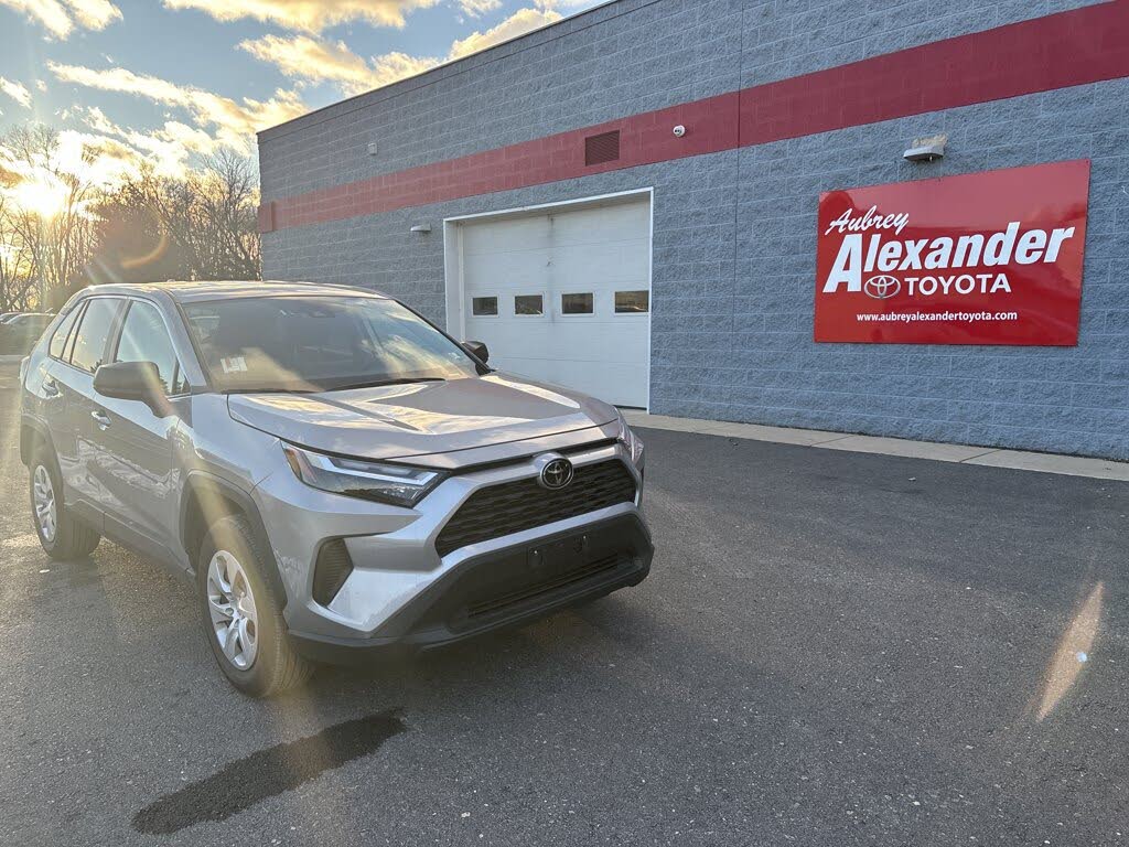 2025 Toyota RAV4 LE AWD