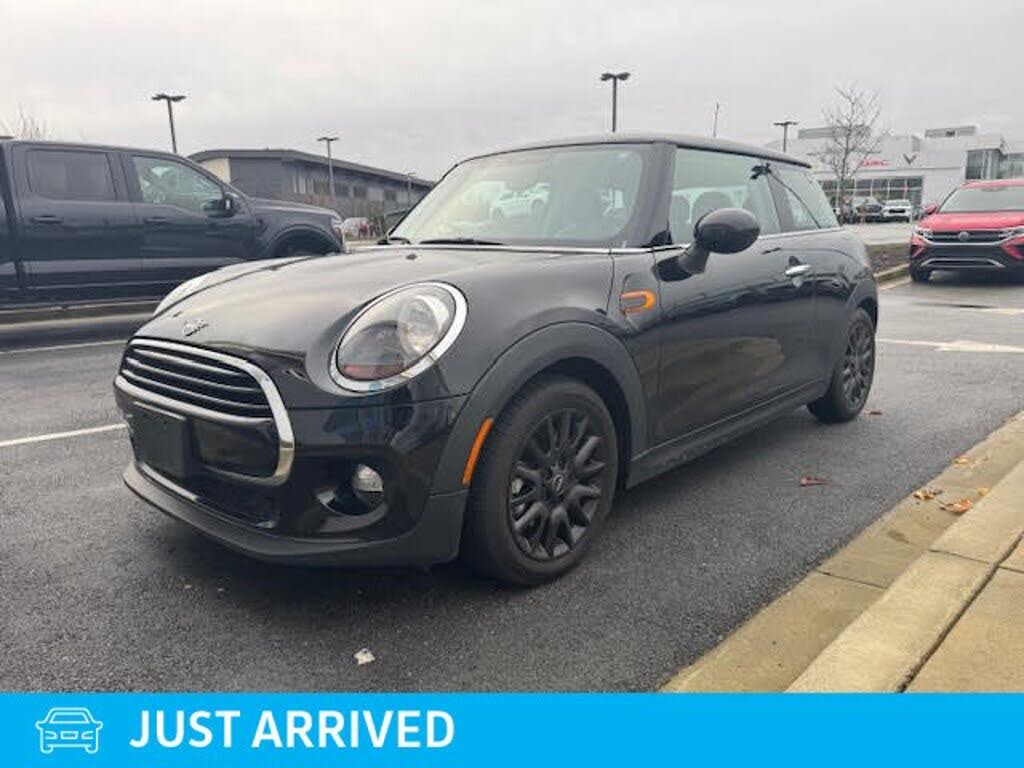 2019 MINI Cooper 2-Door Hatchback FWD