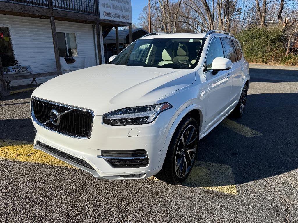 2019 Volvo XC90 T6 Momentum AWD
