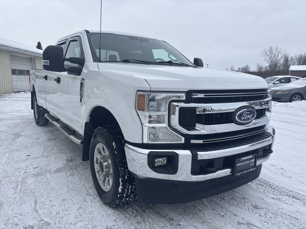 2022 Ford F-350 Super Duty XLT Crew Cab 4WD