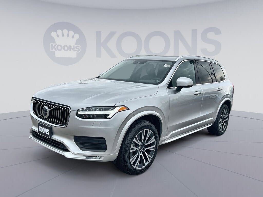 2022 Volvo XC90 T6 Momentum 7-Passenger AWD