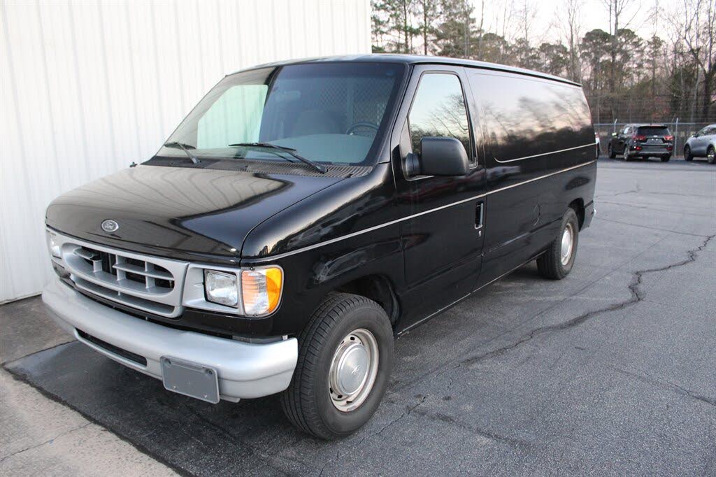 2000 Ford E-Series E-150 STD Econoline