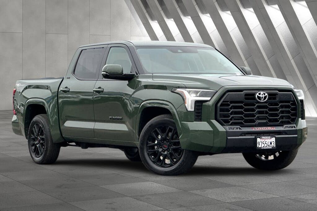 2022 Toyota Tundra SR5 CrewMax Cab RWD