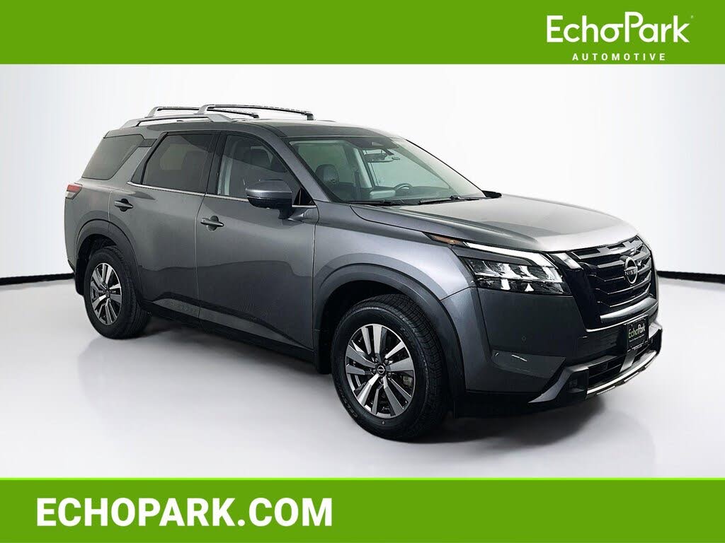 2023 Nissan Pathfinder SL FWD