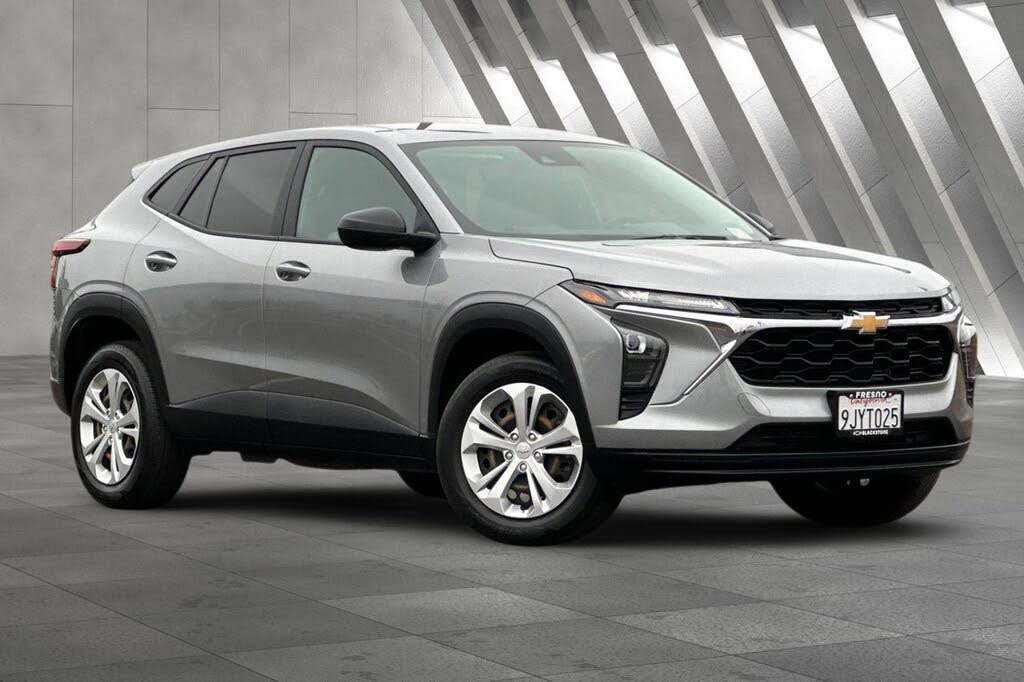 2024 Chevrolet Trax LS FWD