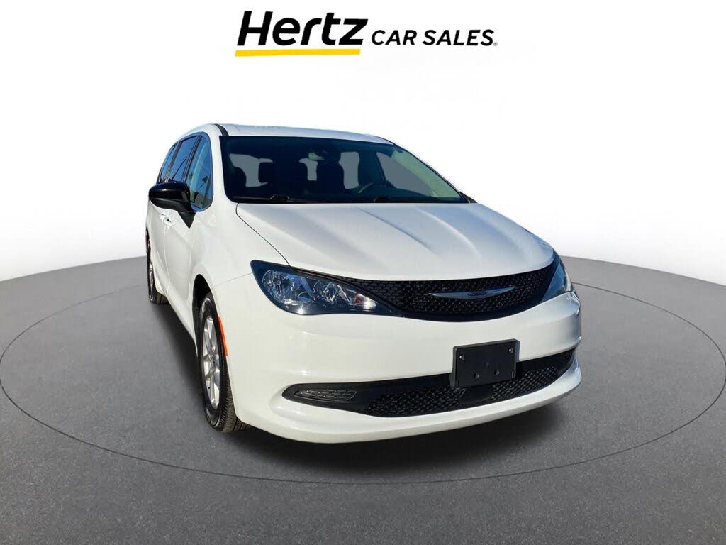 2024 Chrysler Voyager LX FWD