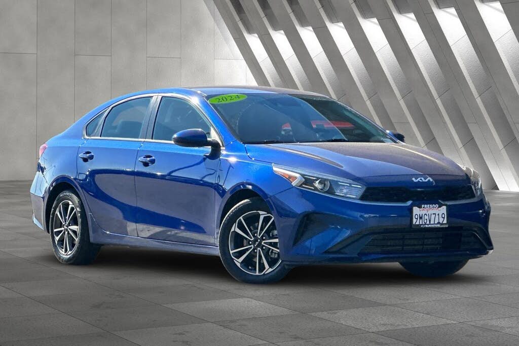 2024 Kia Forte LXS FWD