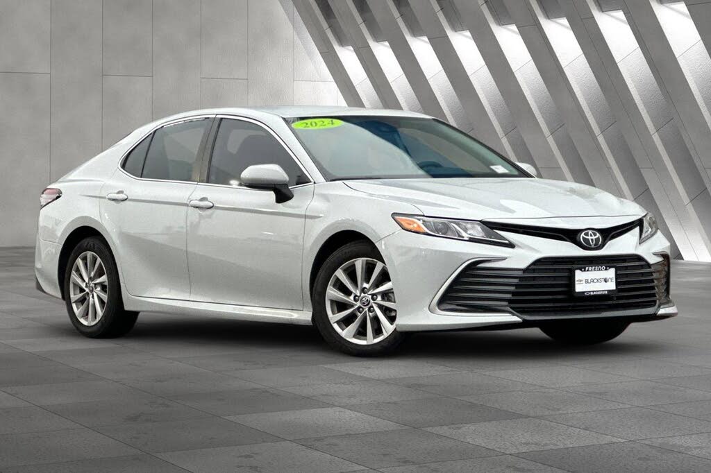 2024 Toyota Camry LE FWD