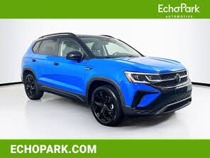 Volkswagen Taos SE Black FWD