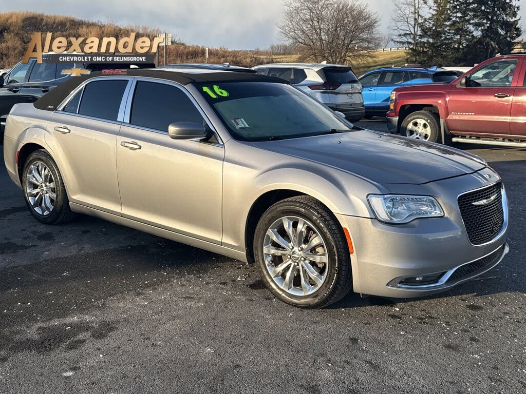 2016 Chrysler 300 Limited AWD