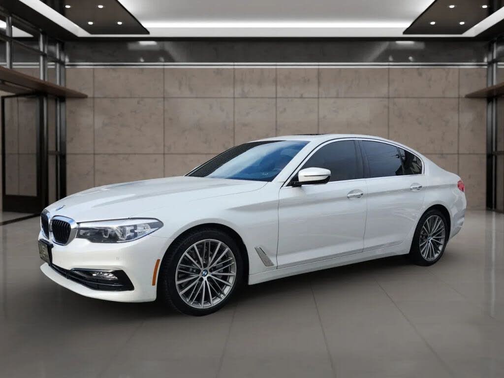 2018 BMW 5 Series 530i Sedan RWD