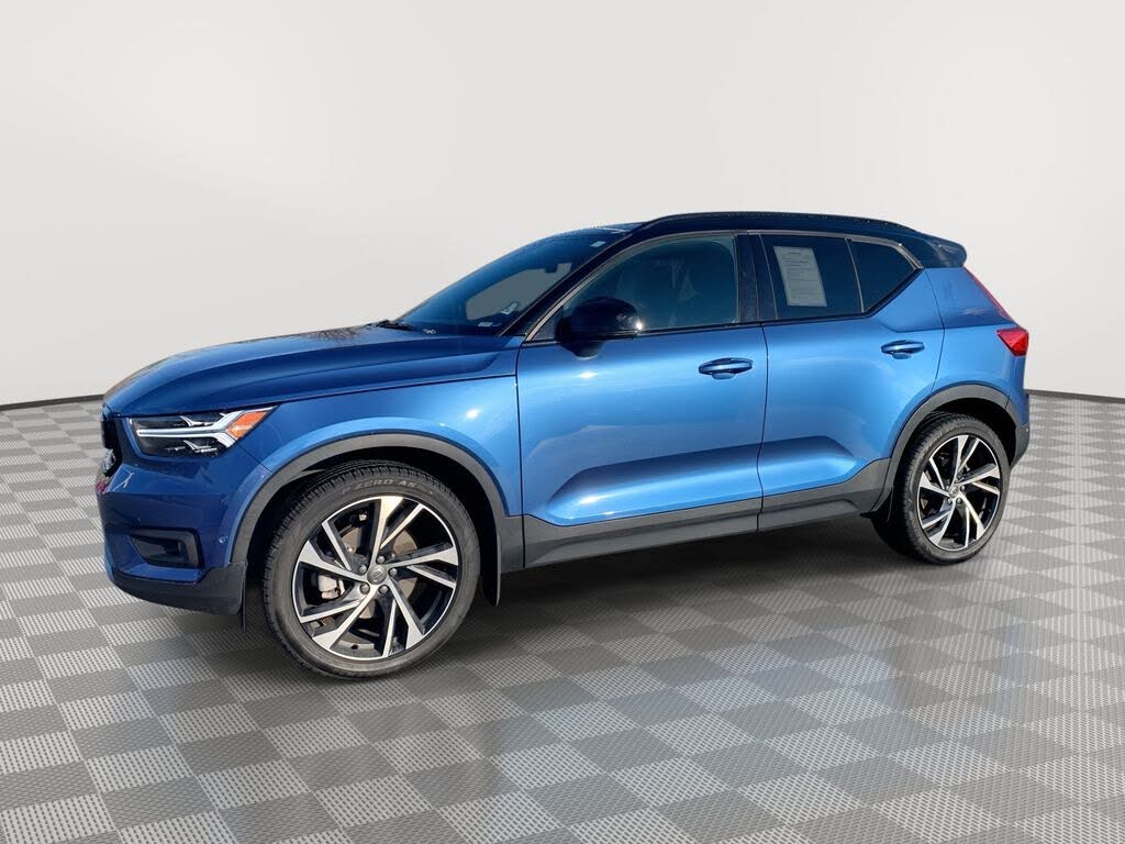 2021 Volvo XC40 T4 R-Design FWD