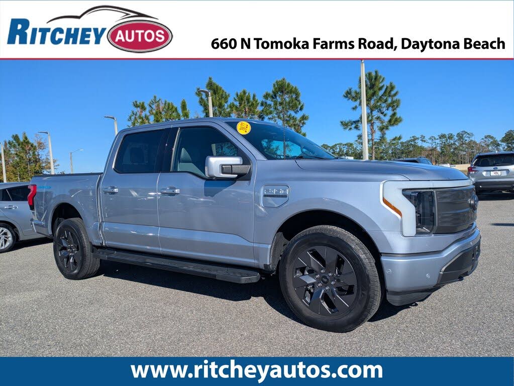 2022 Ford F-150 Lightning Lariat SuperCrew AWD