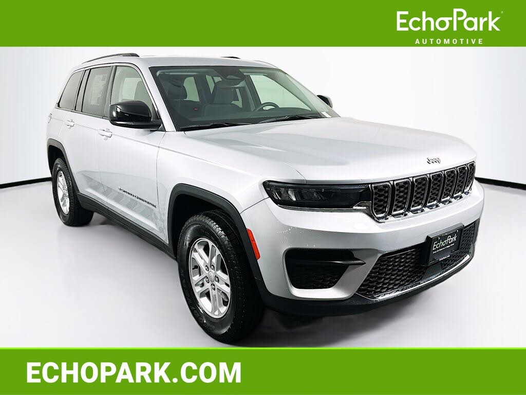 2024 Jeep Grand Cherokee Laredo RWD