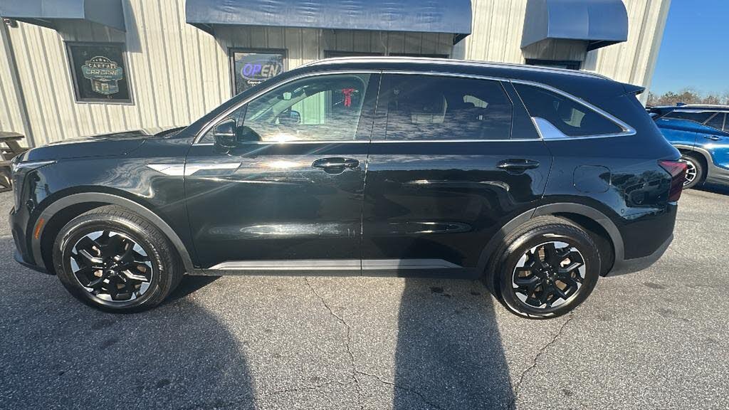 2024 Kia Sorento S FWD