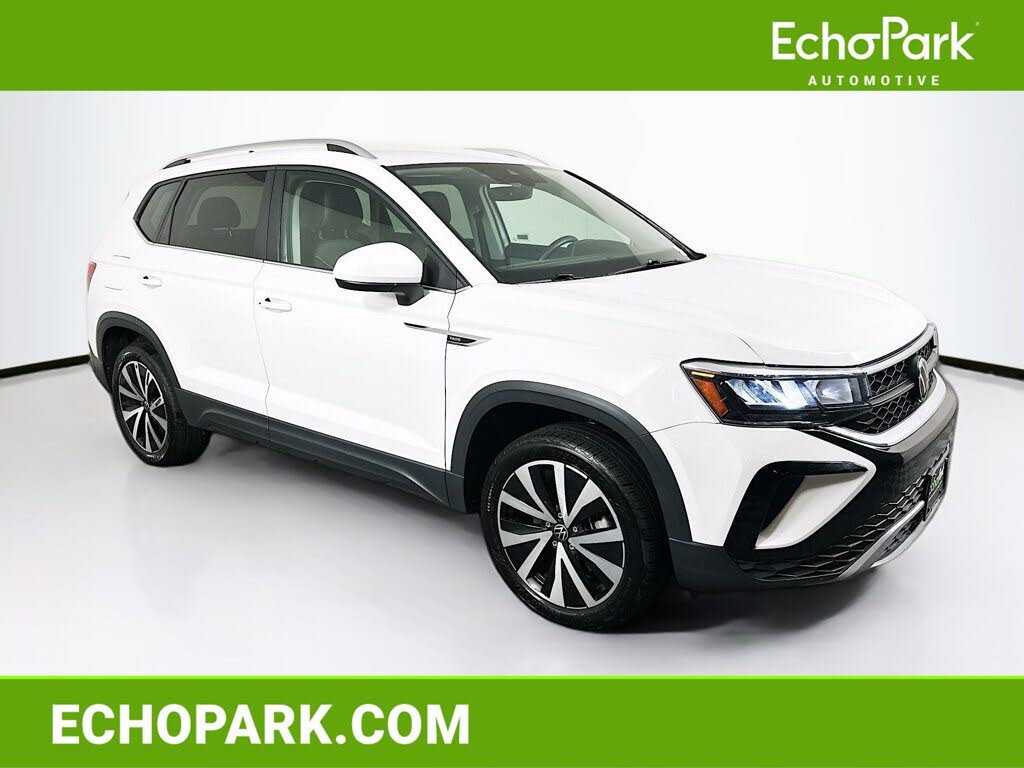 2024 Volkswagen Taos SE FWD