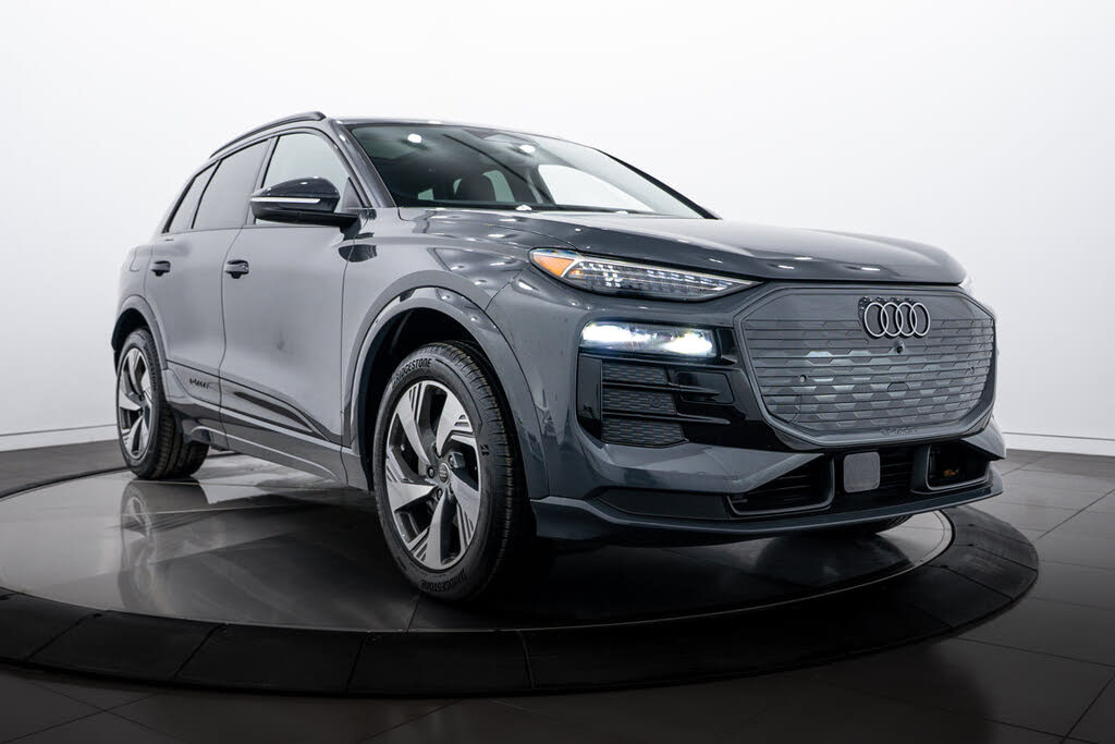 2025 Audi Q6 e-tron quattro Premium Plus