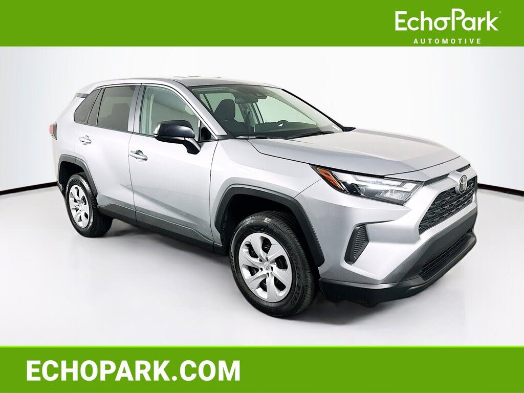 2025 Toyota RAV4 LE FWD