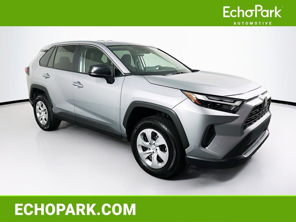 2025 Toyota RAV4 LE FWD