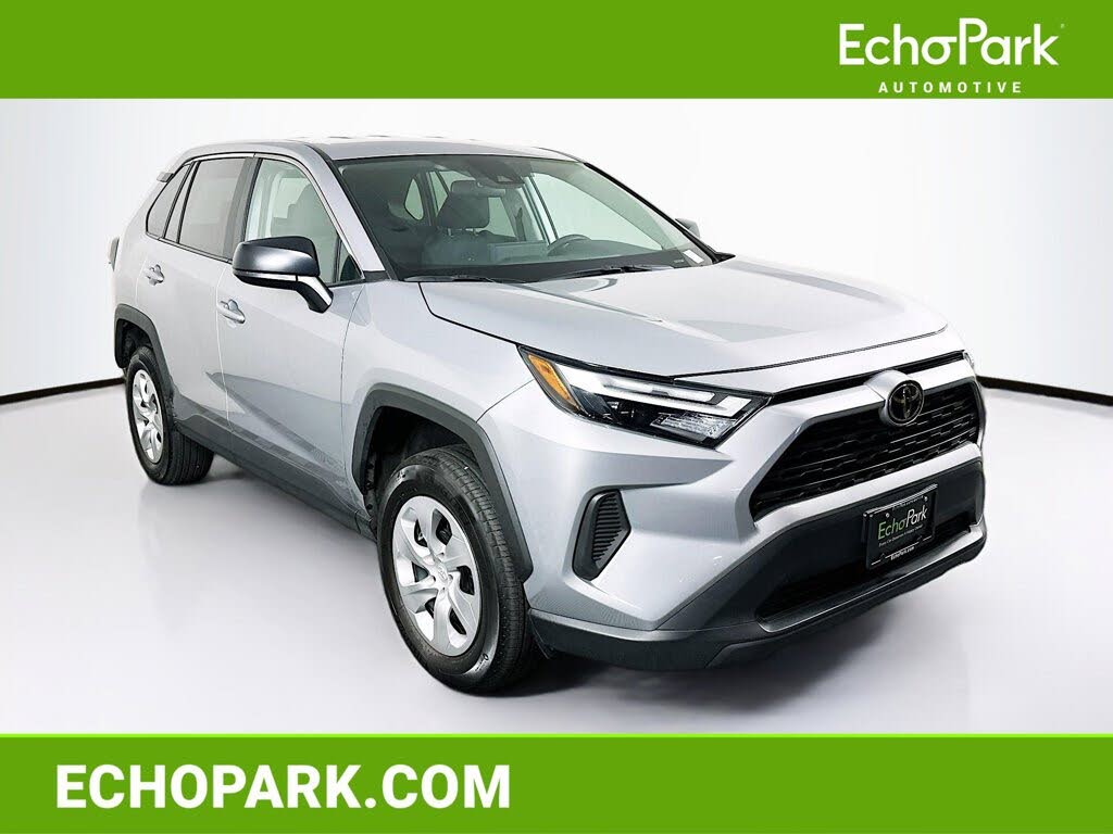 2025 Toyota RAV4 LE FWD