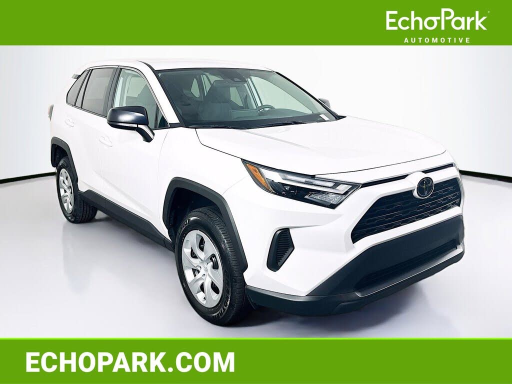 2025 Toyota RAV4 LE FWD