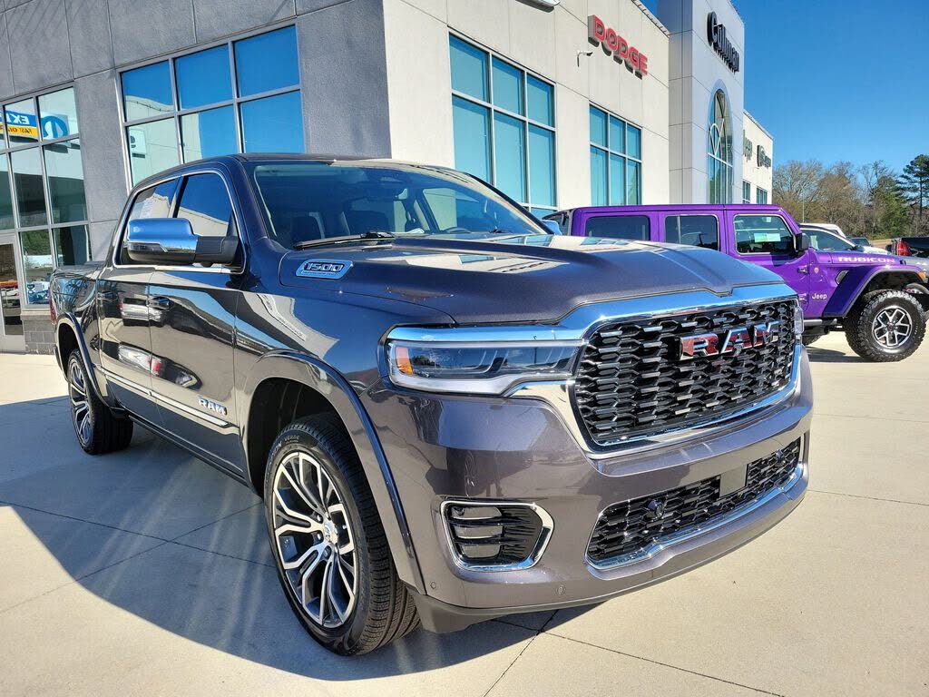 2026 RAM 1500 Tungsten Crew Cab 4WD