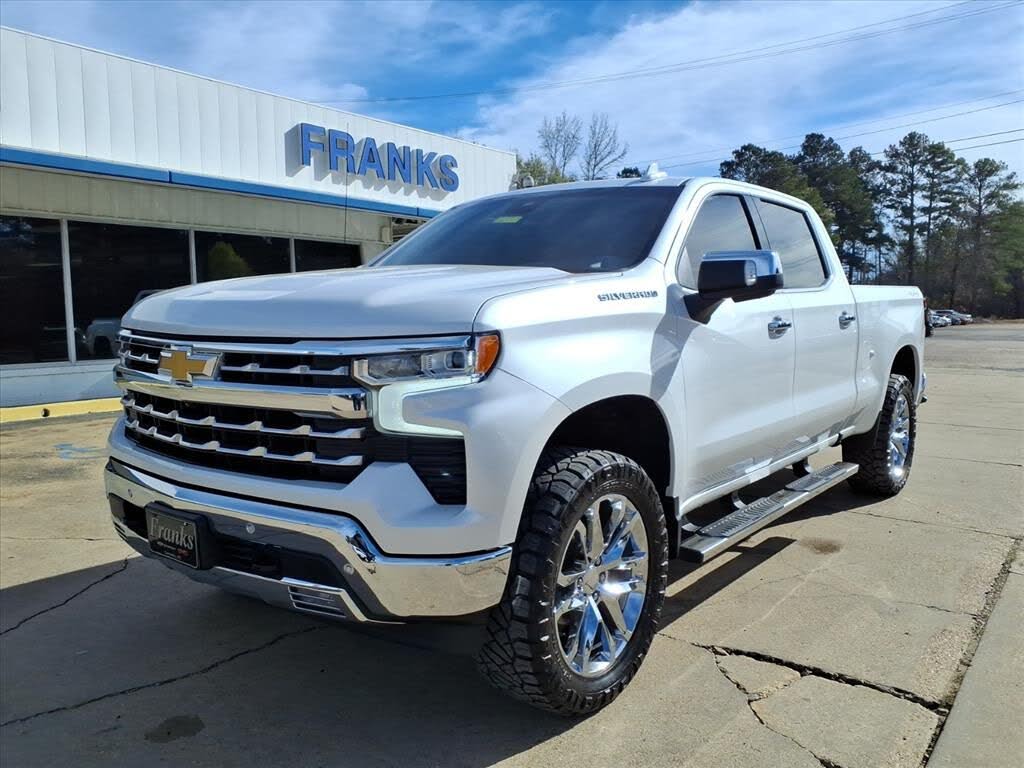 2022 Chevrolet Silverado 1500 LTZ Crew Cab 4WD