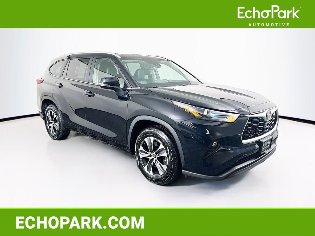 2023 Toyota Highlander XLE FWD