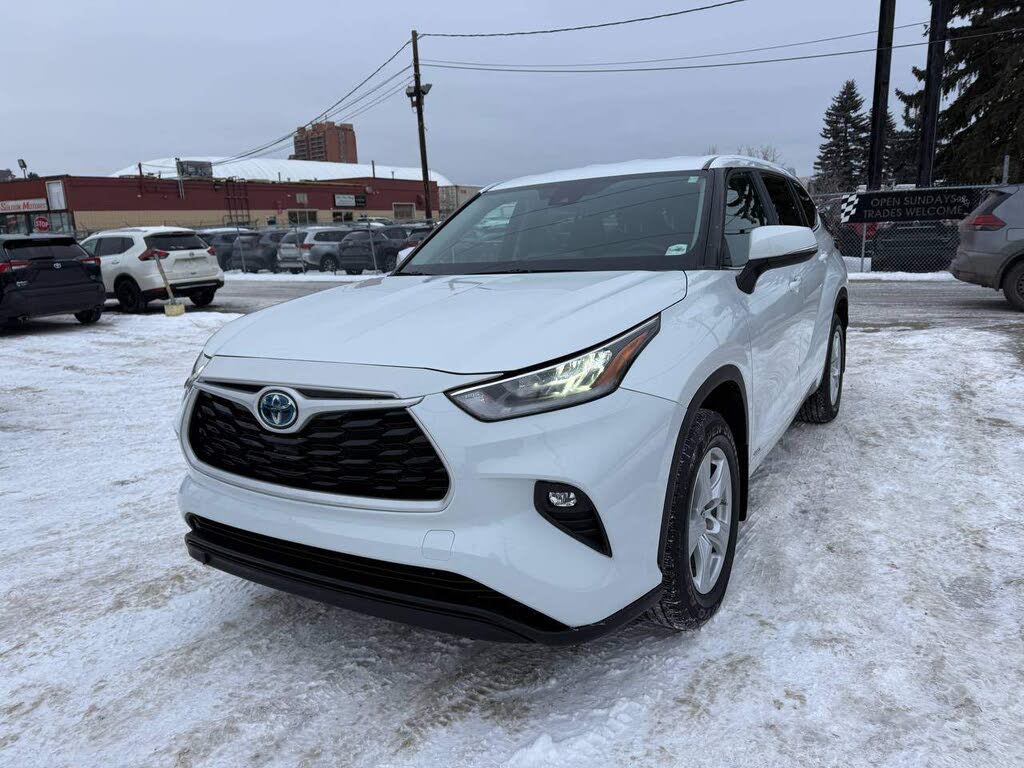 Toyota Highlander Hybrid LE AWD 2023