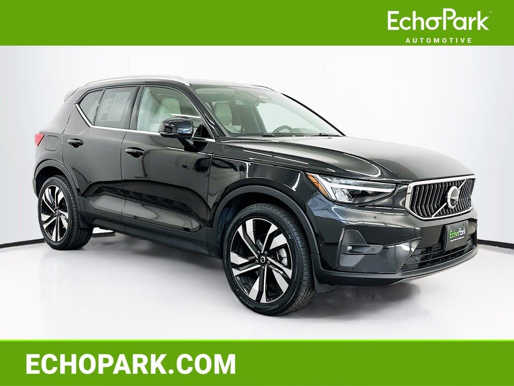 2023 Volvo XC40 B5 Ultimate Bright Theme AWD