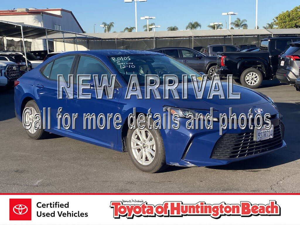 2025 Toyota Camry LE FWD