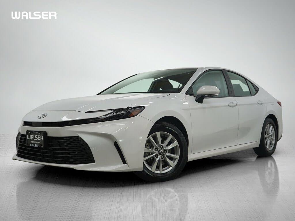 2025 Toyota Camry LE FWD